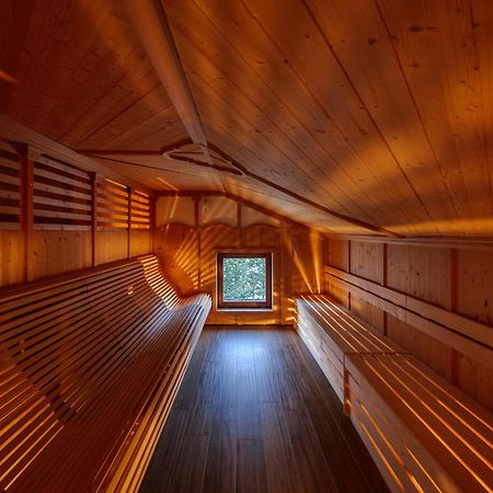 Montana Lodge & Spa, By R Collection Hotels La Thuile Bagian luar foto