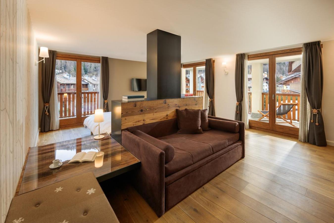 Montana Lodge & Spa, By R Collection Hotels La Thuile Bagian luar foto