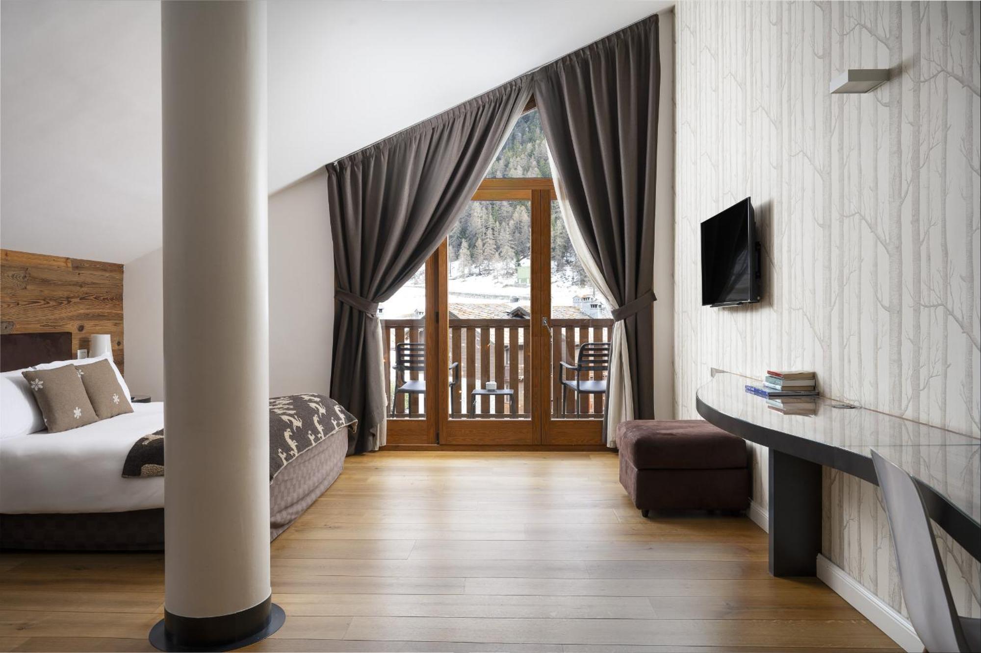 Montana Lodge & Spa, By R Collection Hotels La Thuile Bagian luar foto