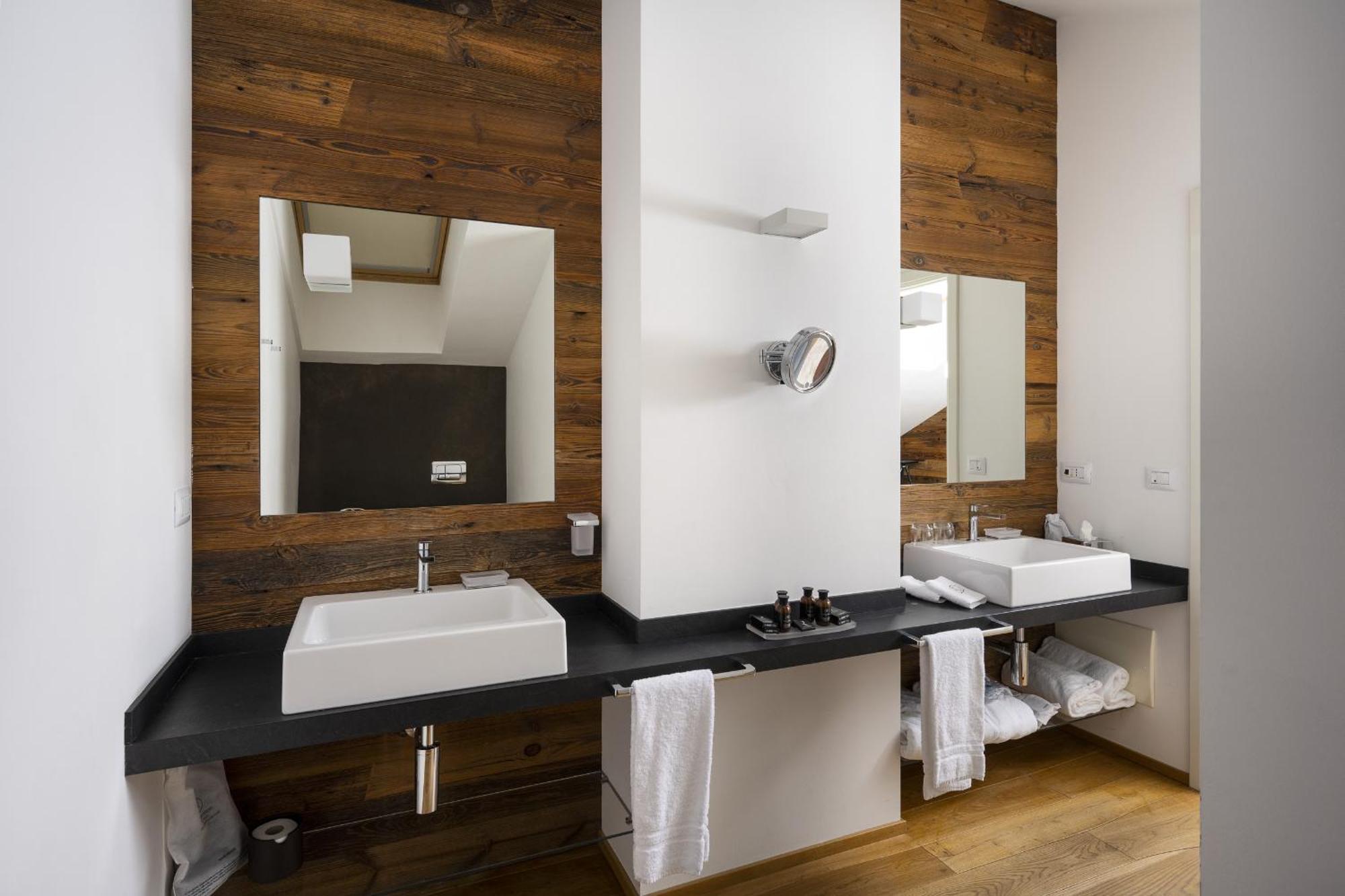 Montana Lodge & Spa, By R Collection Hotels La Thuile Bagian luar foto